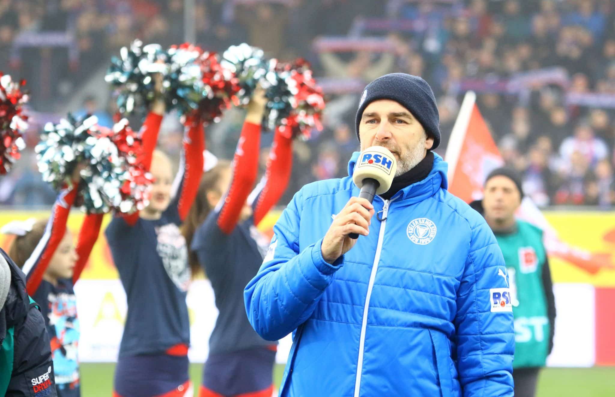 Holstein-Stadionsprecher York Lange gegen Ingolstadt